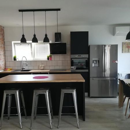 Apartmani Radic Rg Rogoznica  Esterno foto