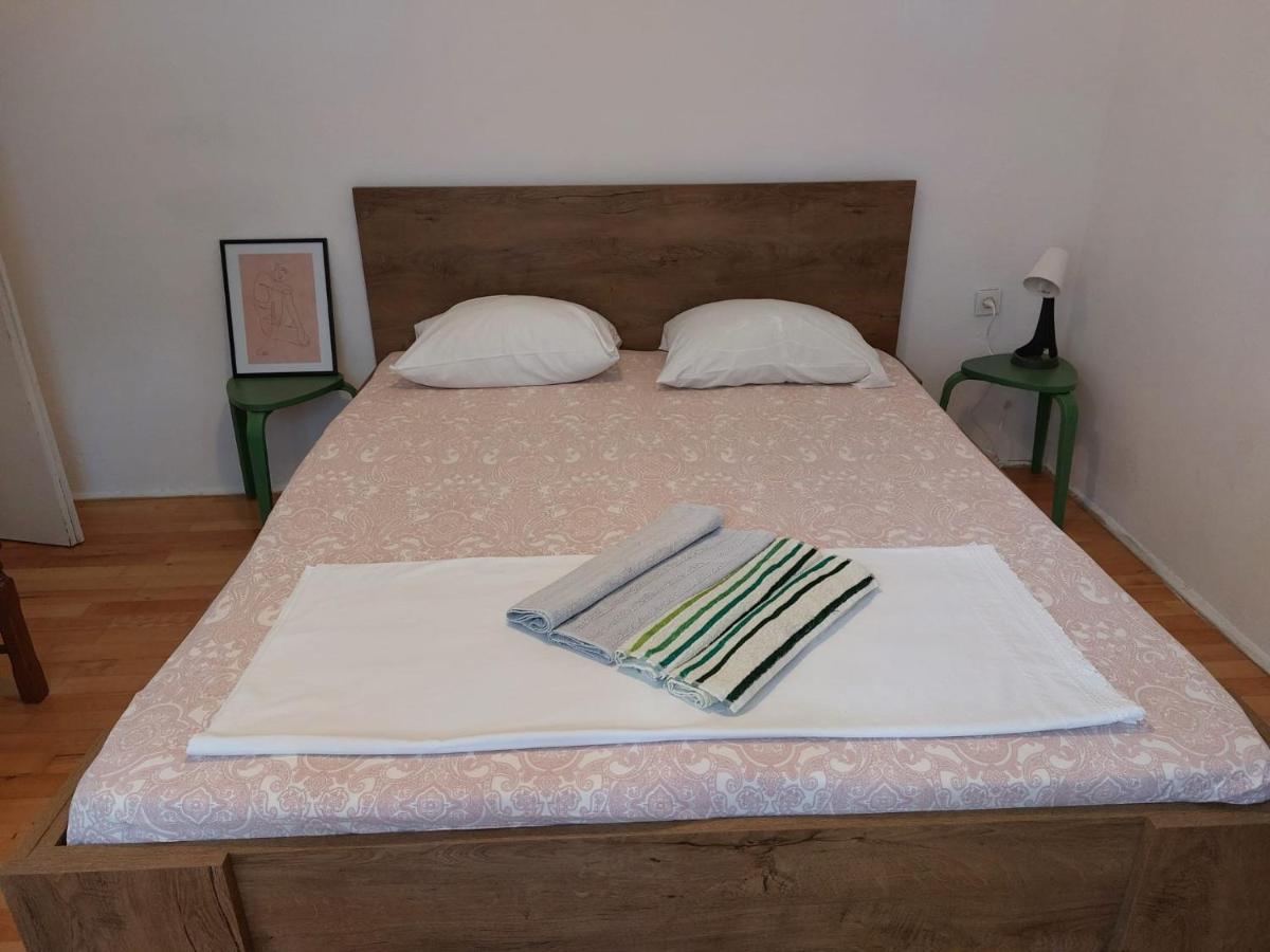 Apartmani Radic Rg Rogoznica  Esterno foto