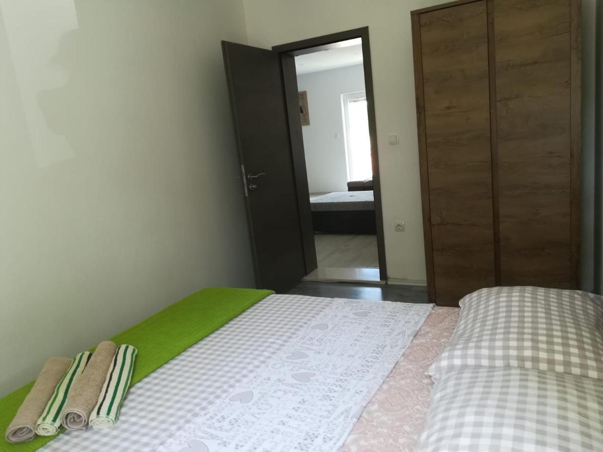 Apartmani Radic Rg Rogoznica  Esterno foto