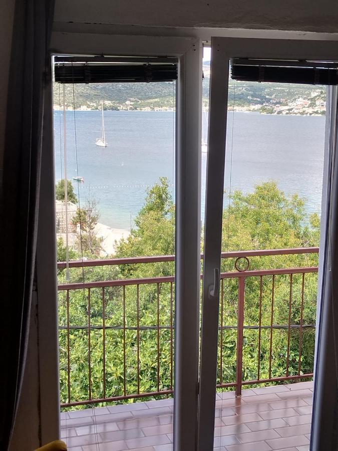 Apartmani Radic Rg Rogoznica  Esterno foto