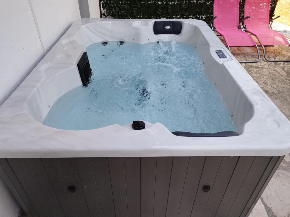 Apartmani Radic Rg Rogoznica  Esterno foto